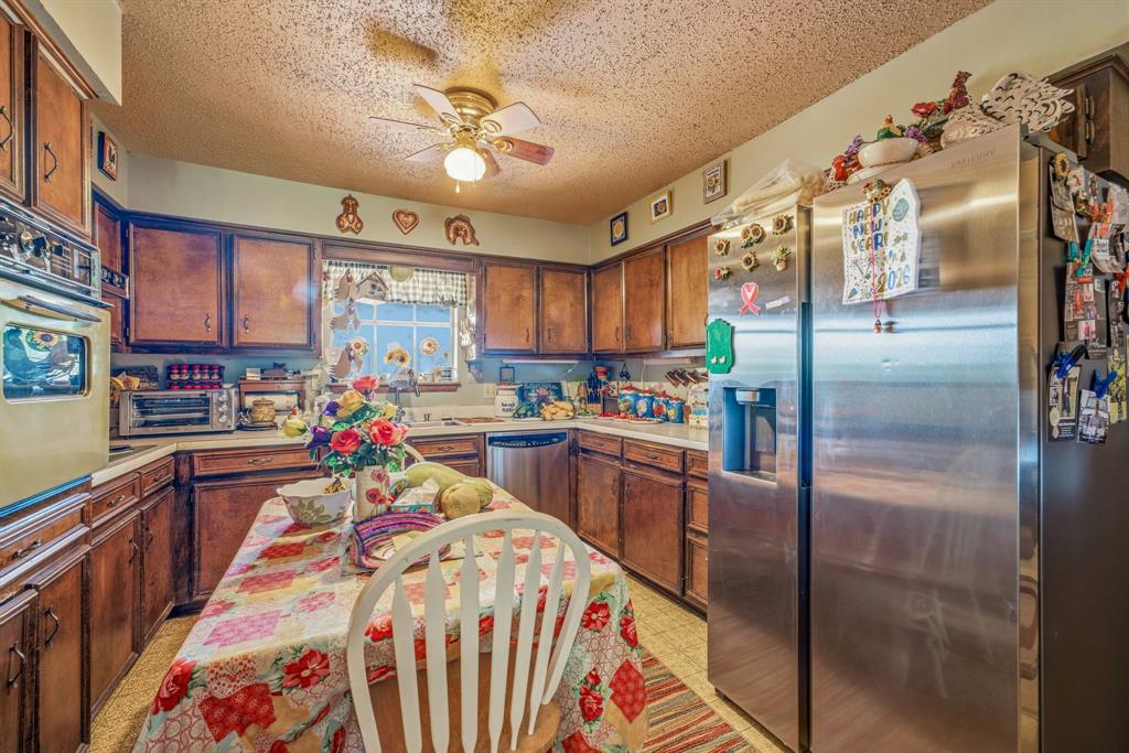 1642 Salesville Road Property Photo 13