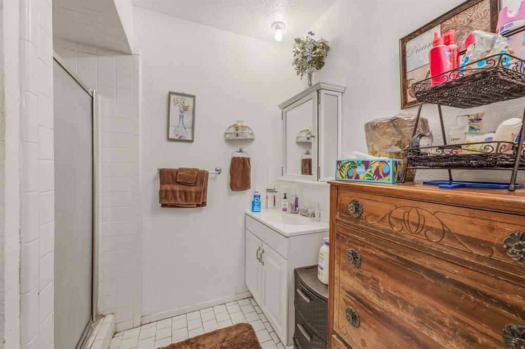 1642 Salesville Road Property Photo 20