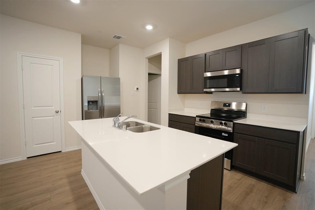 7005 Cottonseed Drive Property Photo 2