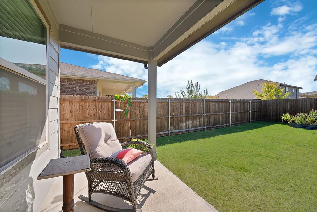 2413 Linto Street Property Photo 33