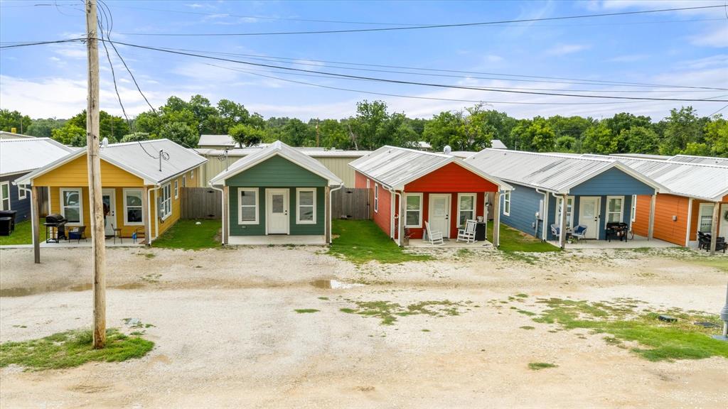 511 W 5th Street Property Photo 1