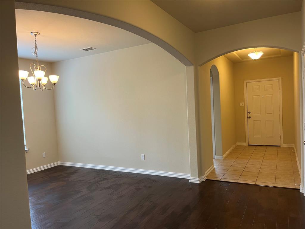 317 Bird Creek Property Photo 3