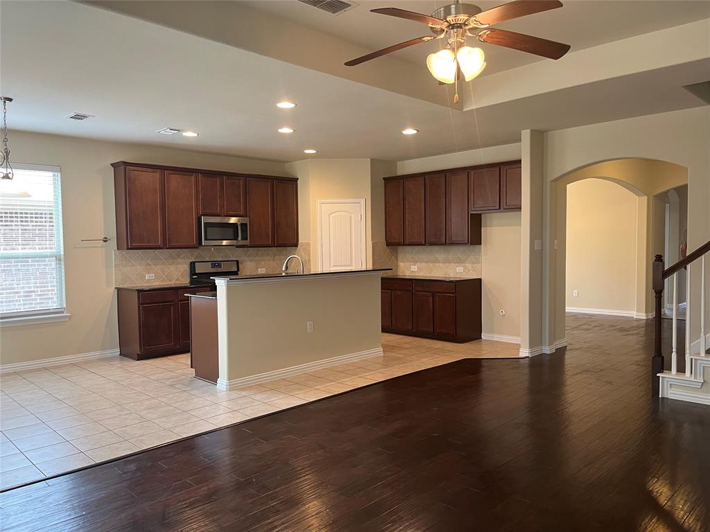 317 Bird Creek Property Photo 10