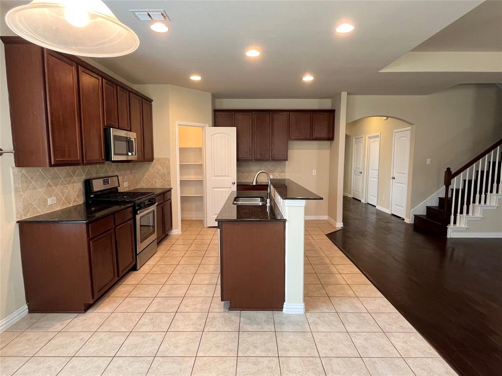 317 Bird Creek Property Photo 13
