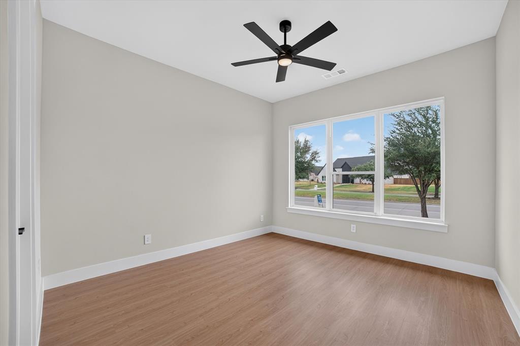 1011 Devonshire Drive Property Photo 20