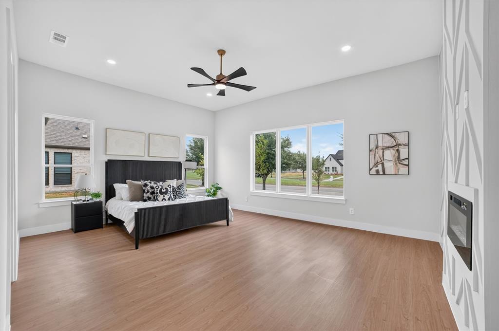 1011 Devonshire Drive Property Photo 24