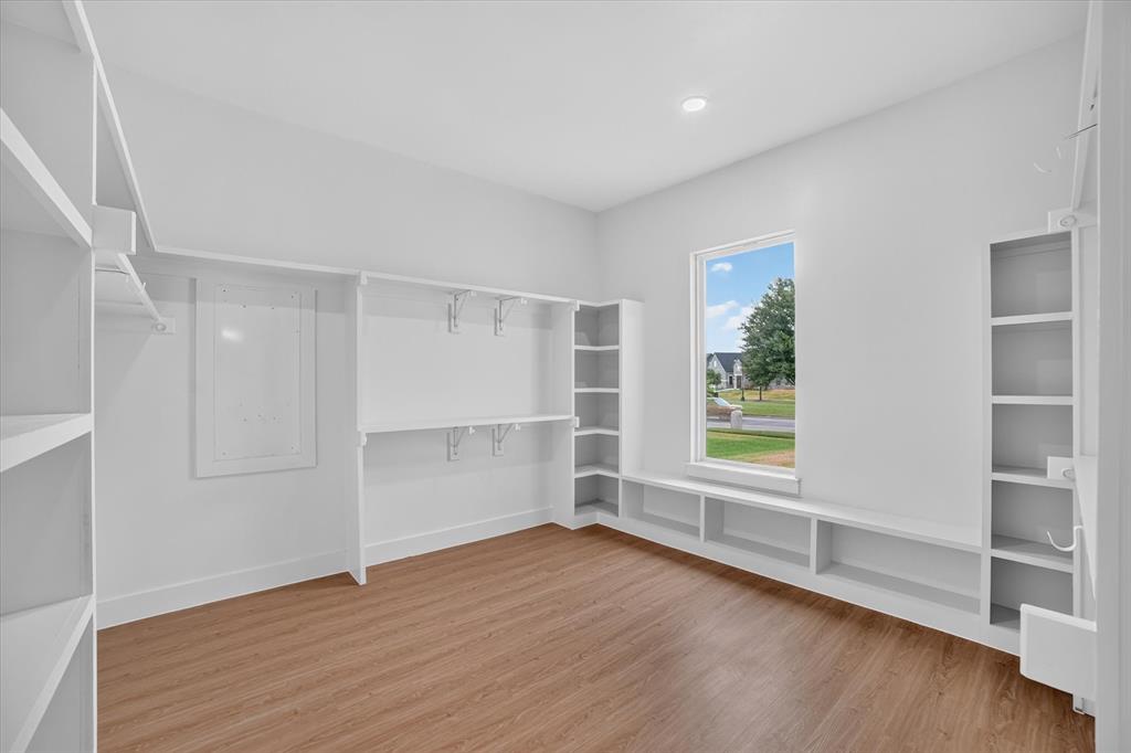 1011 Devonshire Drive Property Photo 28