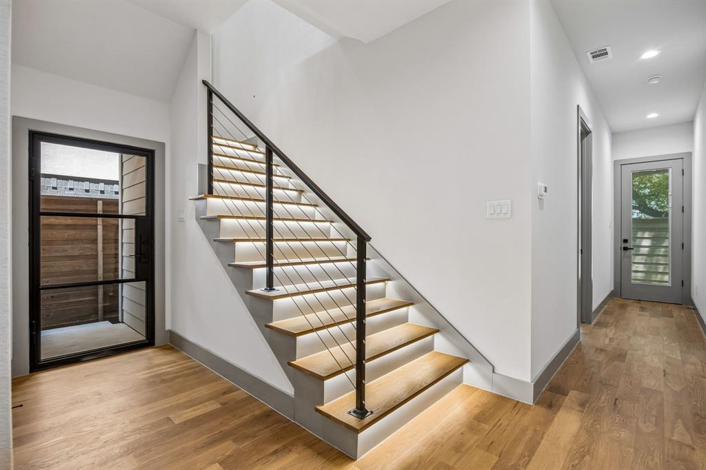 412 Avenue L Property Photo 17
