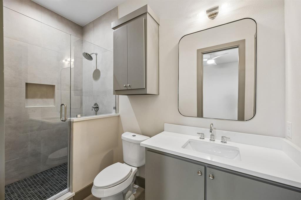 412 Avenue L Property Photo 21