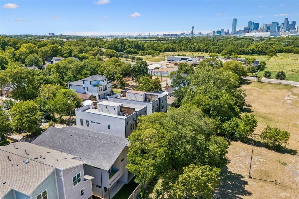 412 Avenue L Property Photo 26