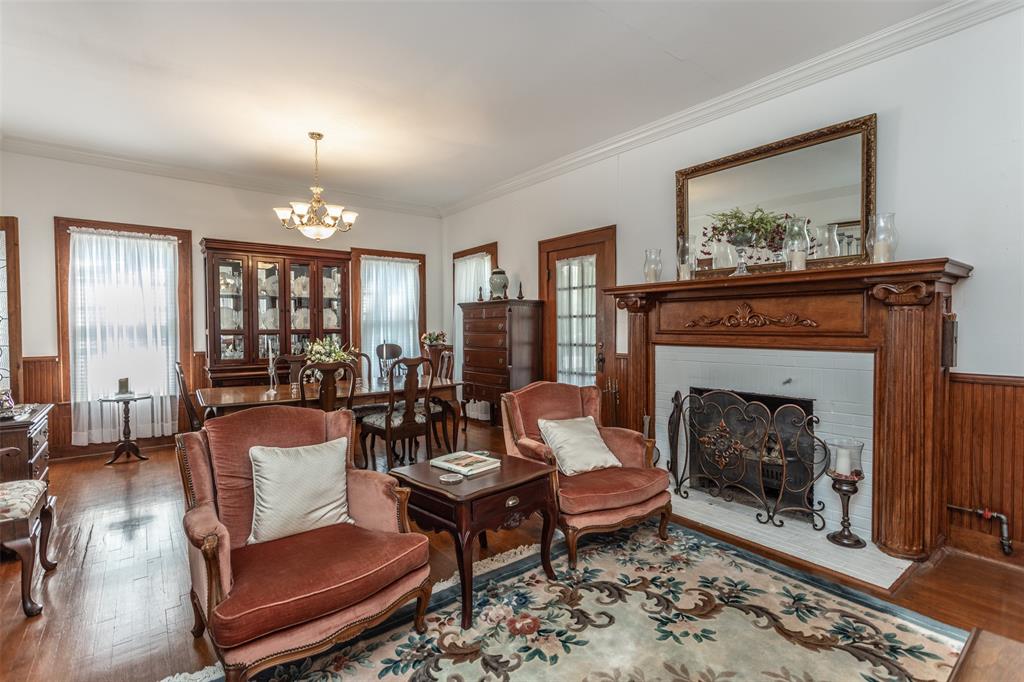 1118 S Lindsay Street Property Photo 14