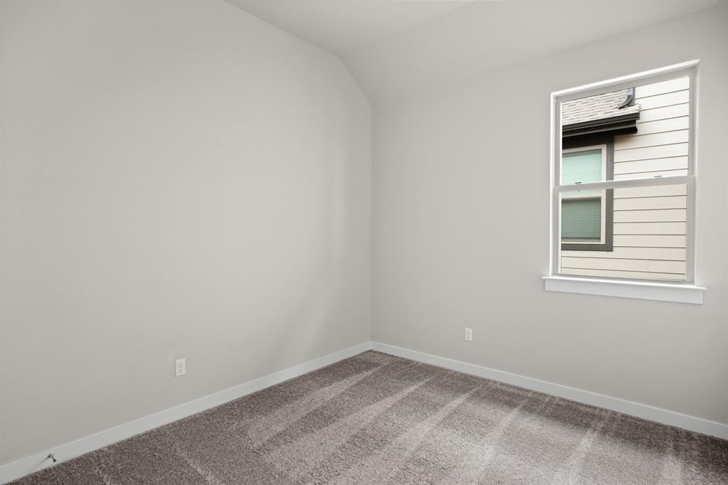 707 Knox River Drive Property Photo 22
