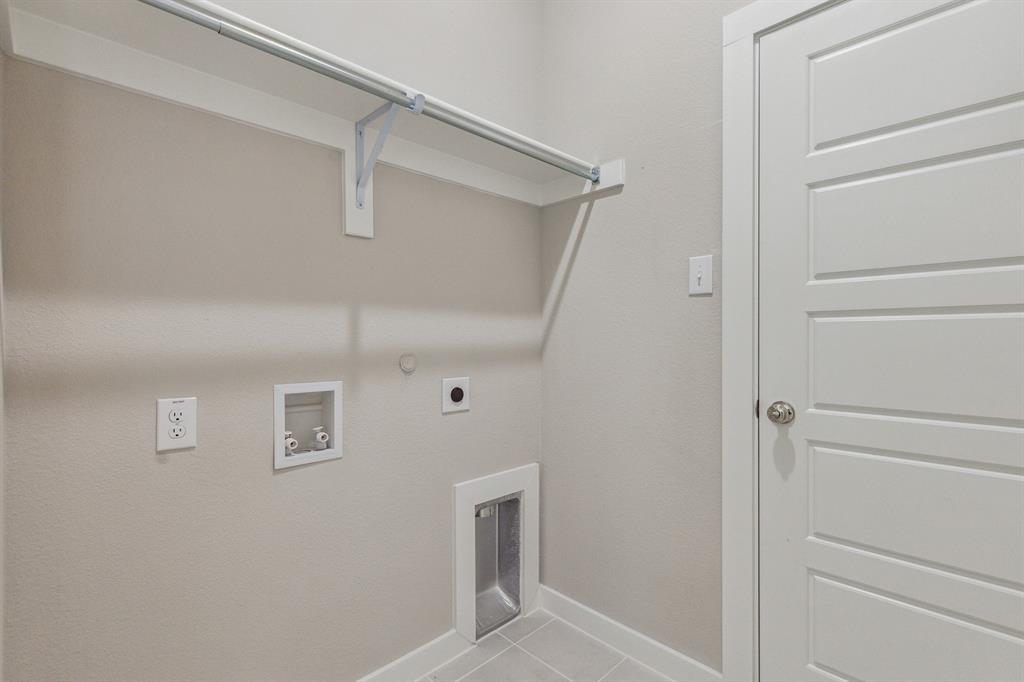 707 Knox River Drive Property Photo 26