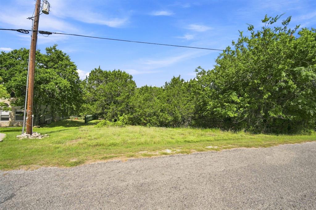16046 Faircrest Drive Property Photo 5