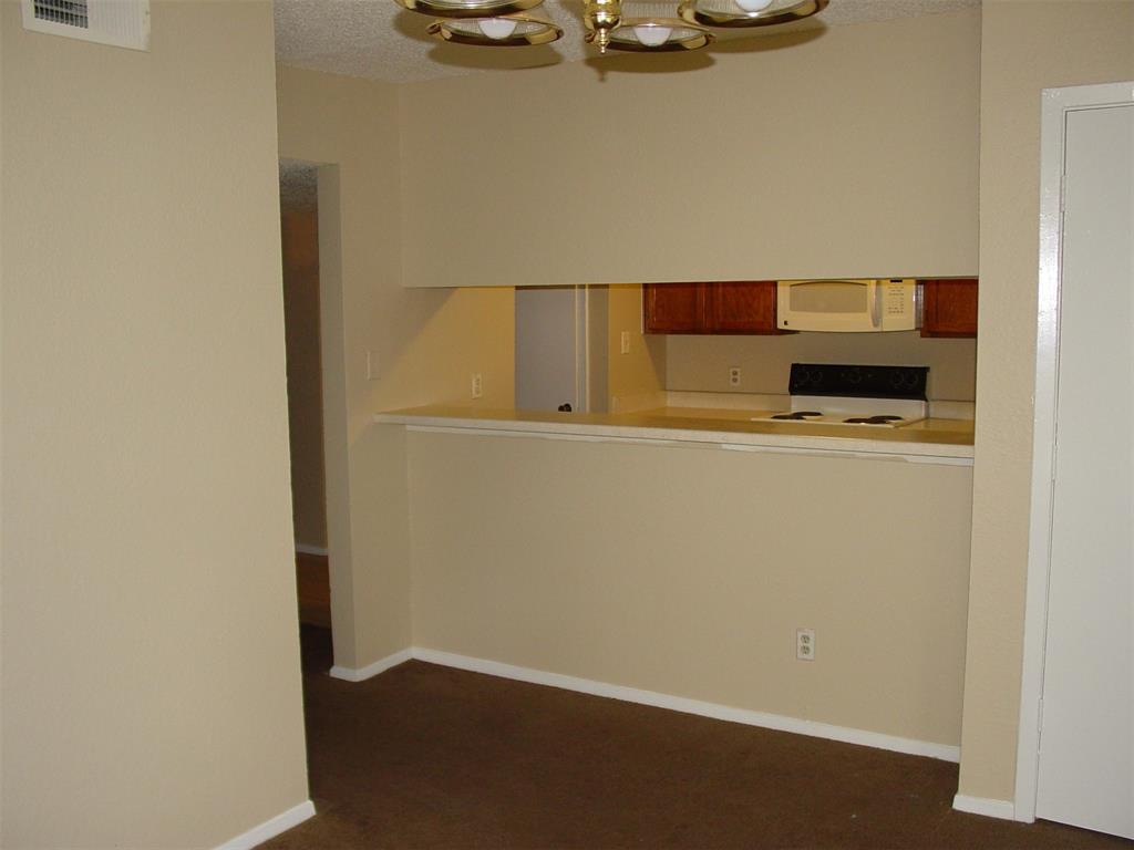 9605 Walnut Street 12104 Property Photo 4