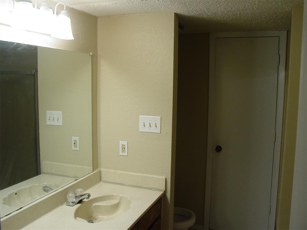9605 Walnut Street 12104 Property Photo 6