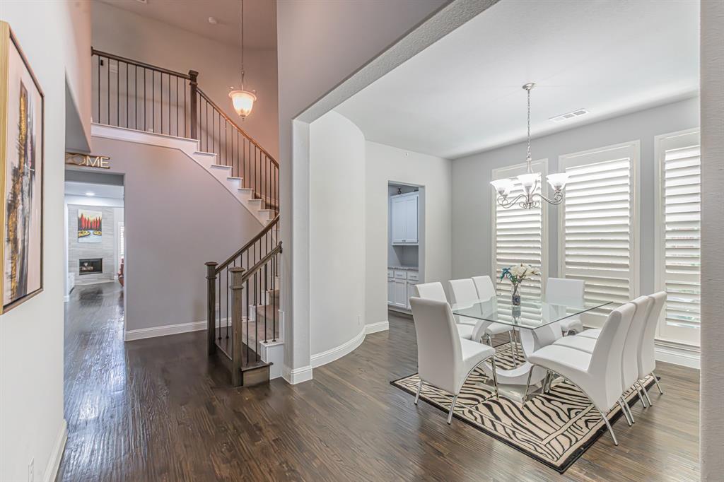 2517 Saffire Way Property Photo 4