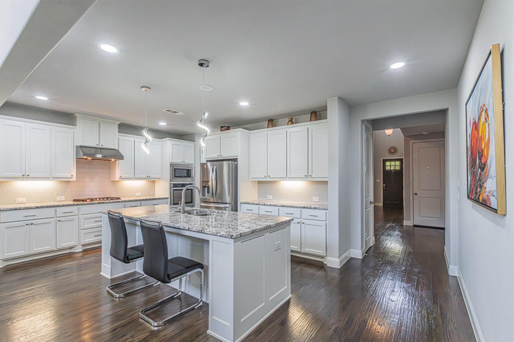 2517 Saffire Way Property Photo 6
