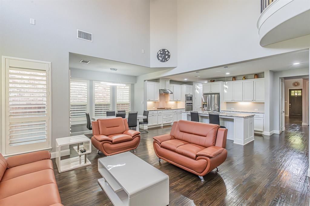 2517 Saffire Way Property Photo 13