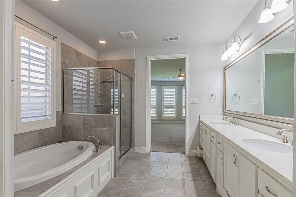 2517 Saffire Way Property Photo 22