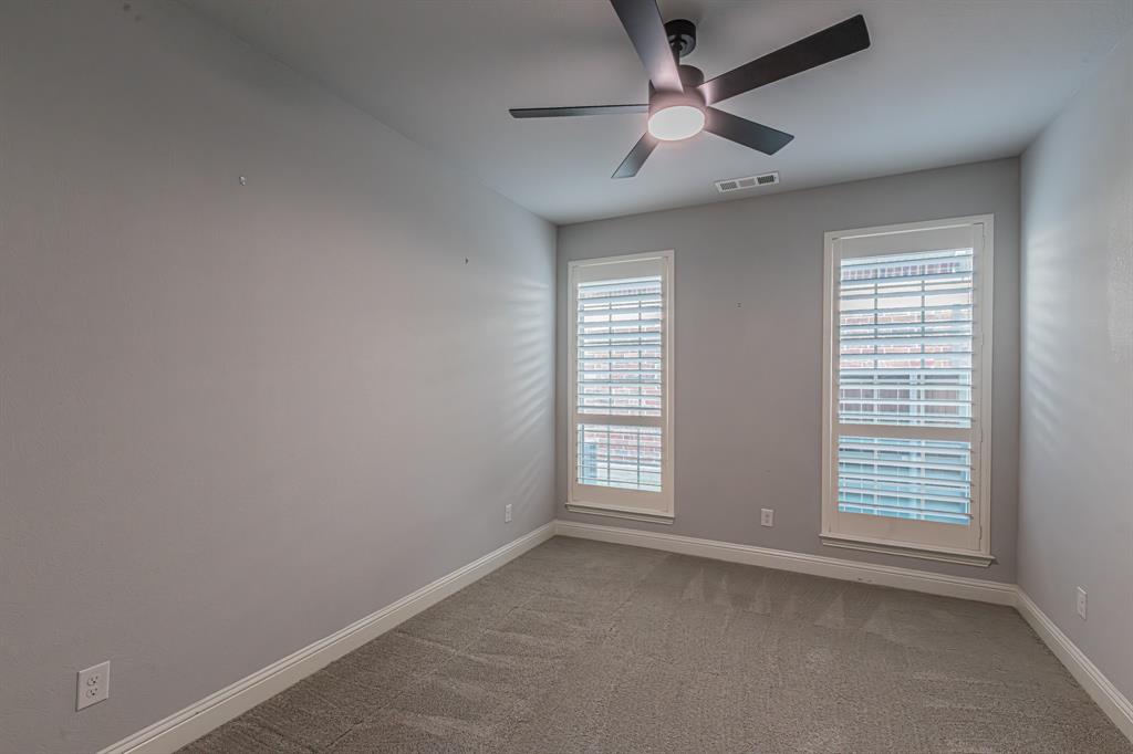2517 Saffire Way Property Photo 23
