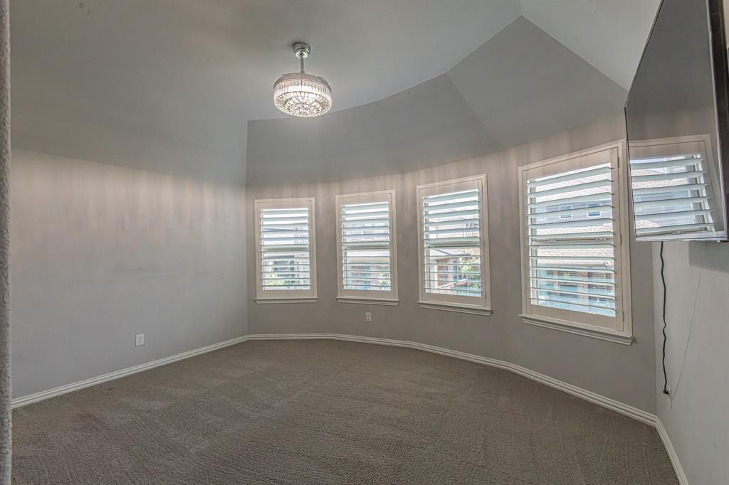 2517 Saffire Way Property Photo 32