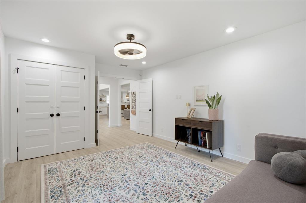 2202 Custer Parkway Property Photo 19