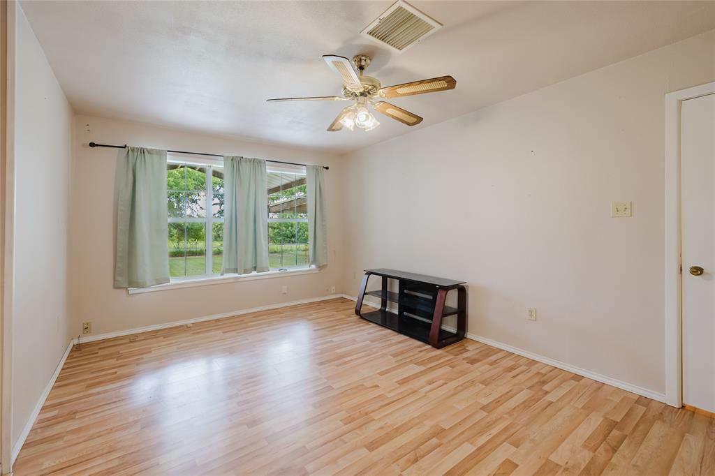 649 E Short Avenue Property Photo 18