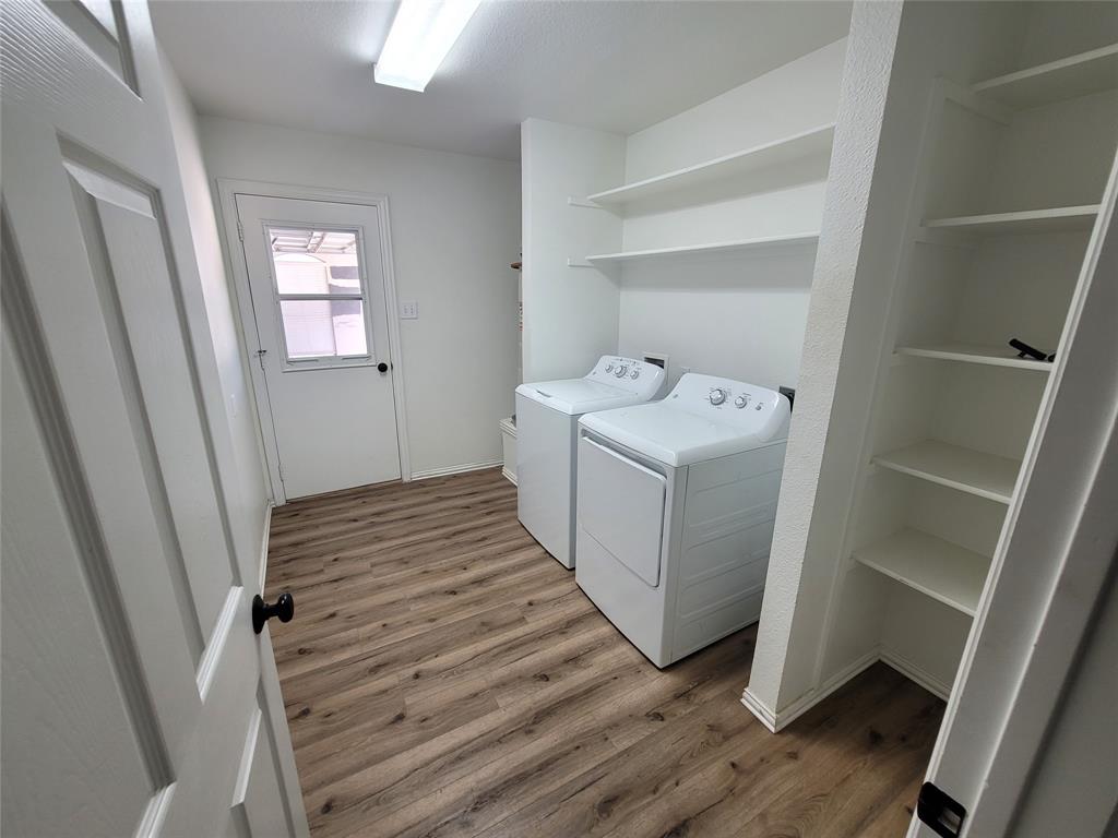 205 Willow Creek Drive Property Photo 8