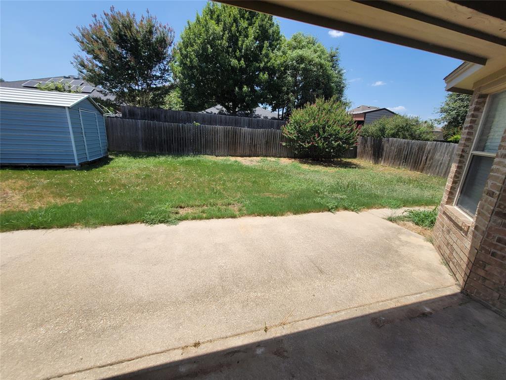 205 Willow Creek Drive Property Photo 10