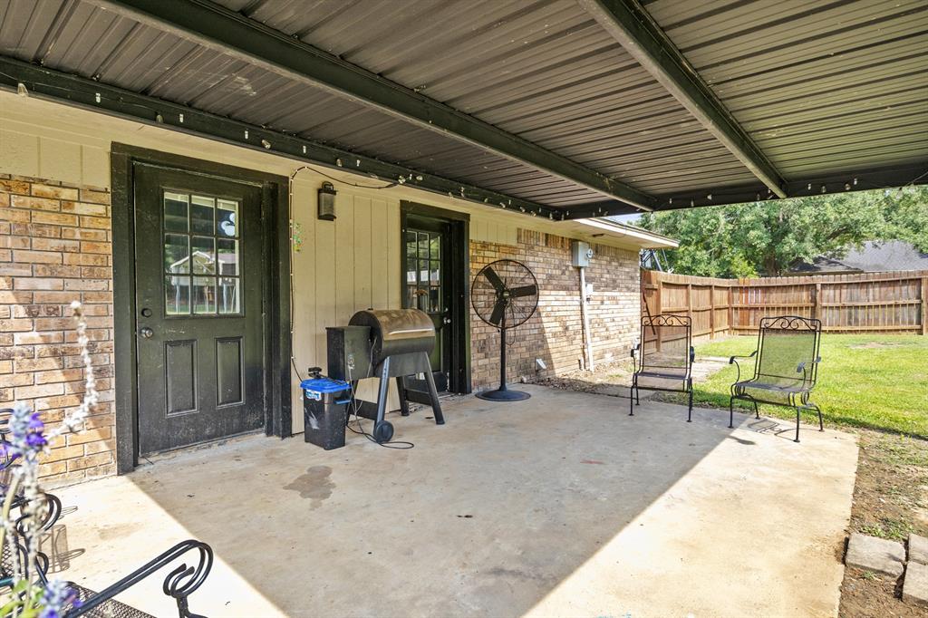 419 County Road 4164 Property Photo 33