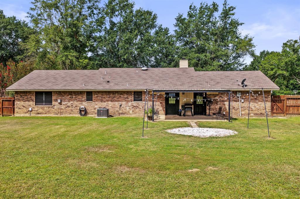 419 County Road 4164 Property Photo 39