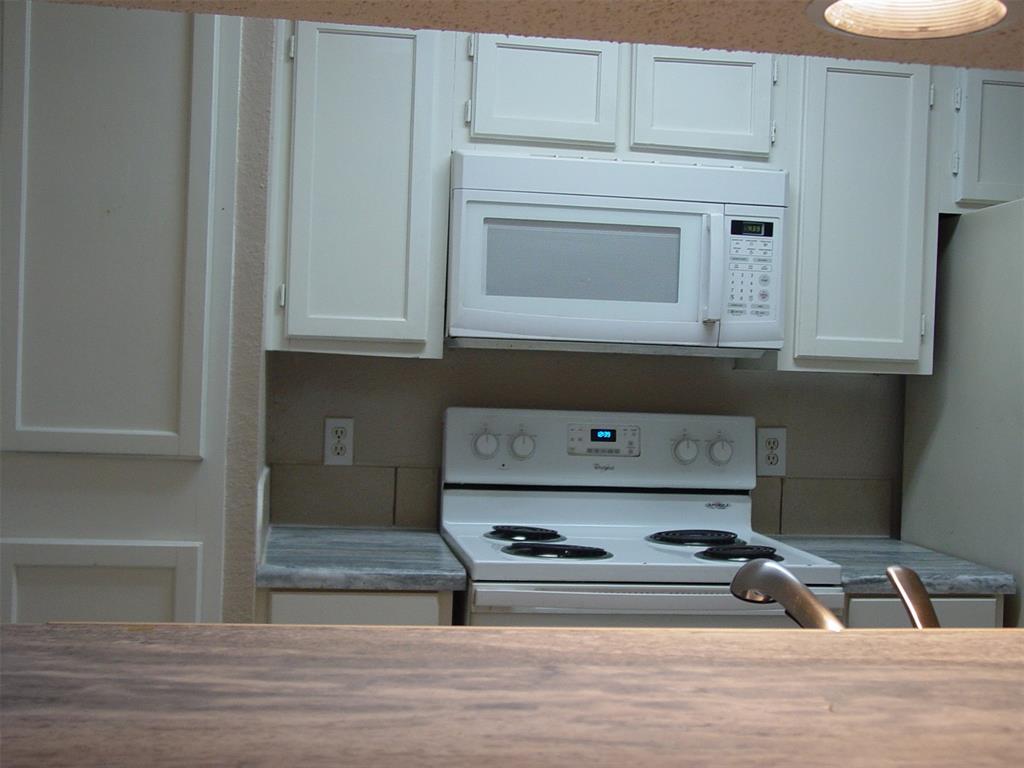 9609 Walnut Street 10104 Property Photo 6