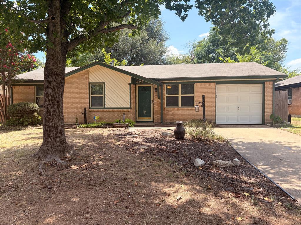 825 Bryan Drive Property Photo 1