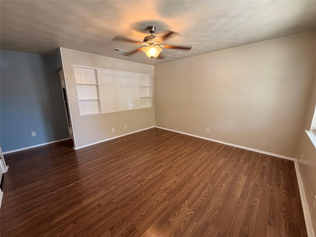825 Bryan Drive Property Photo 2