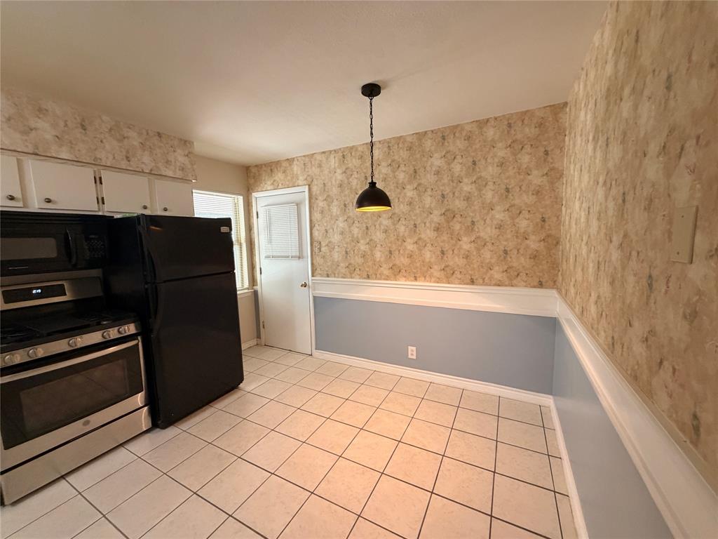 825 Bryan Drive Property Photo 9