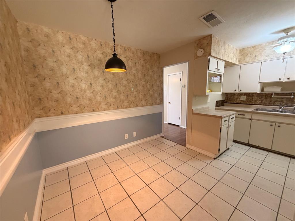 825 Bryan Drive Property Photo 11