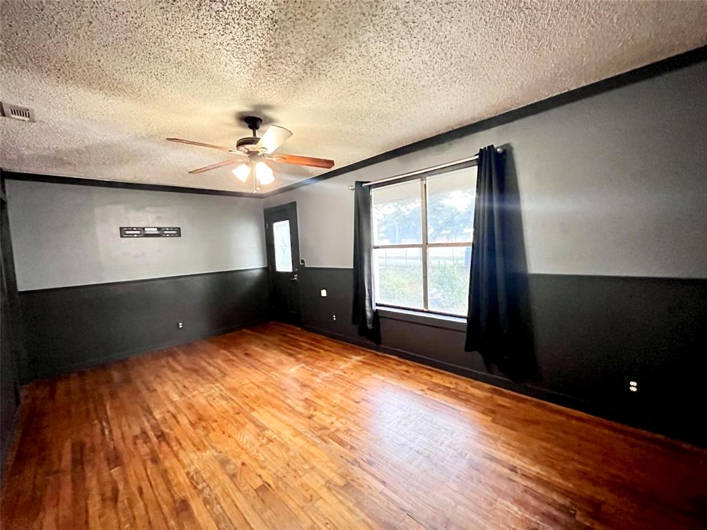 706 Early Boulevard Property Photo 8