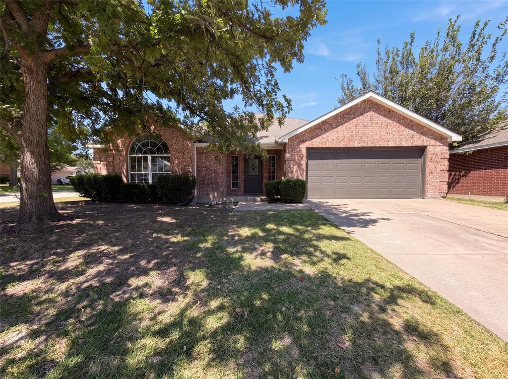 825 Adams Drive Property Photo 1