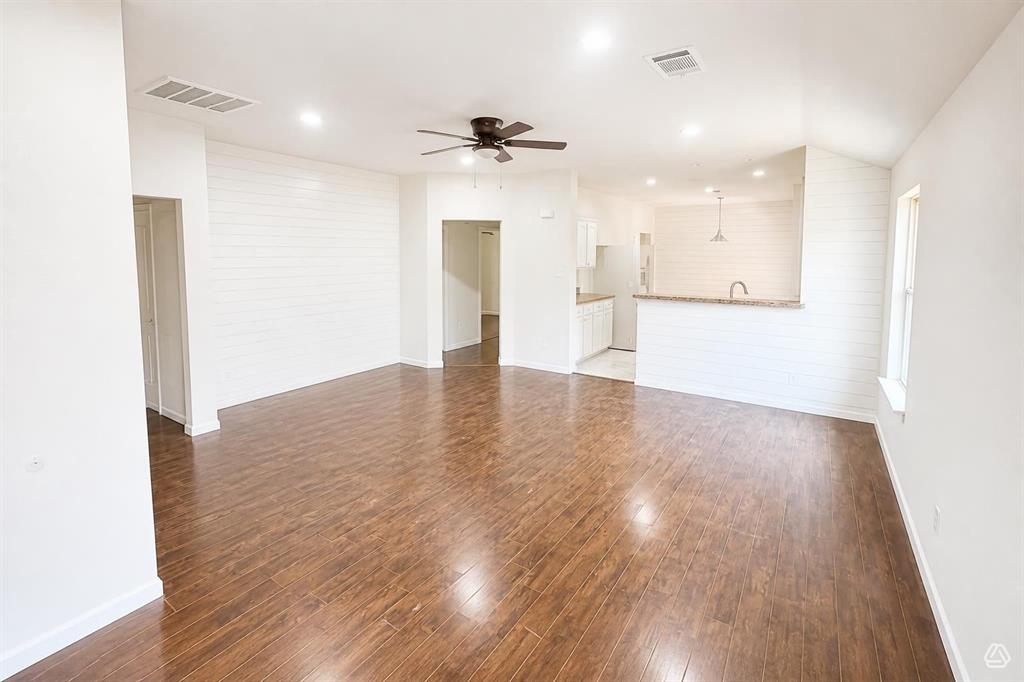 4004 Ridgetop Drive Property Photo 1