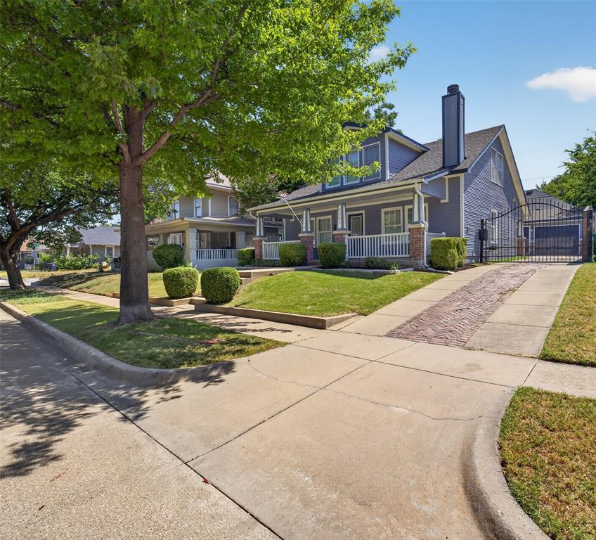 2205 College Avenue Property Photo 2