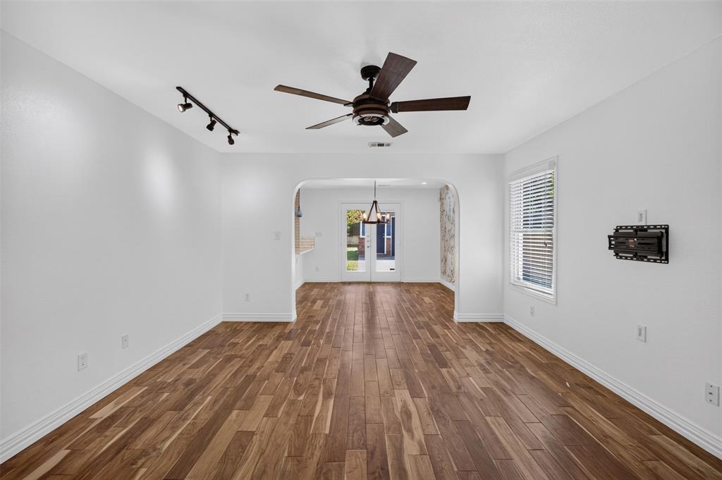 2205 College Avenue Property Photo 6