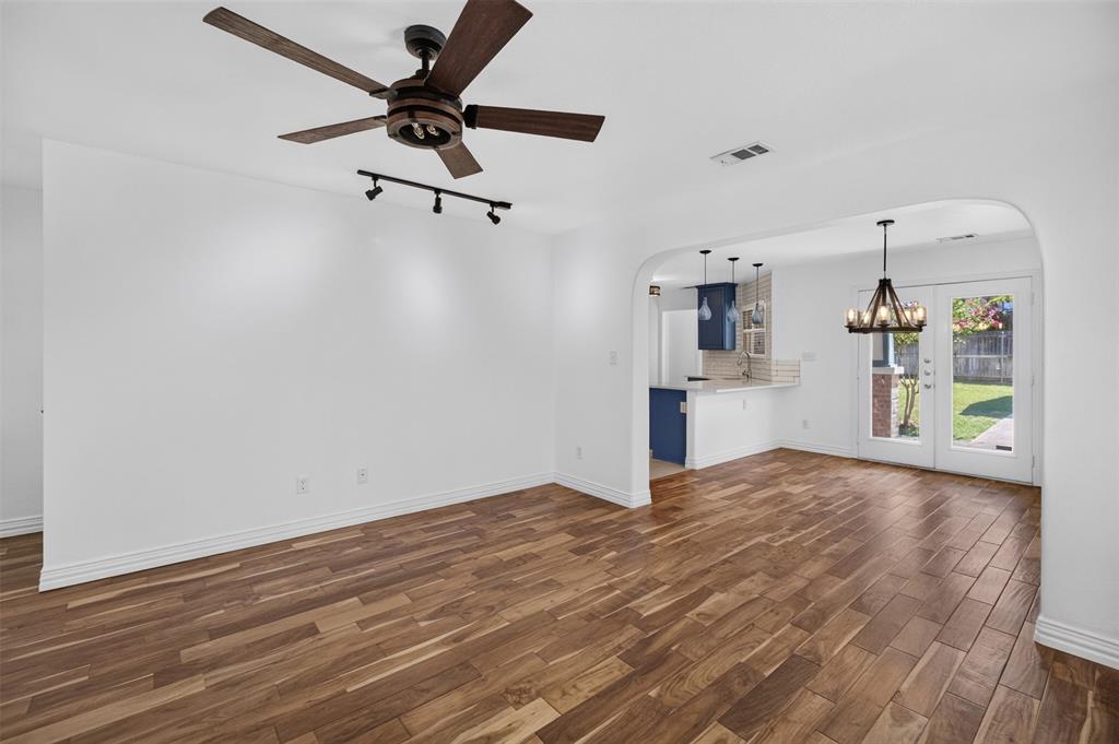 2205 College Avenue Property Photo 8