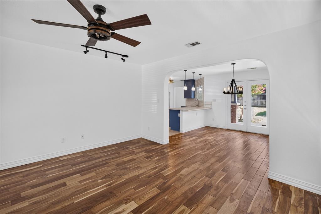 2205 College Avenue Property Photo 11