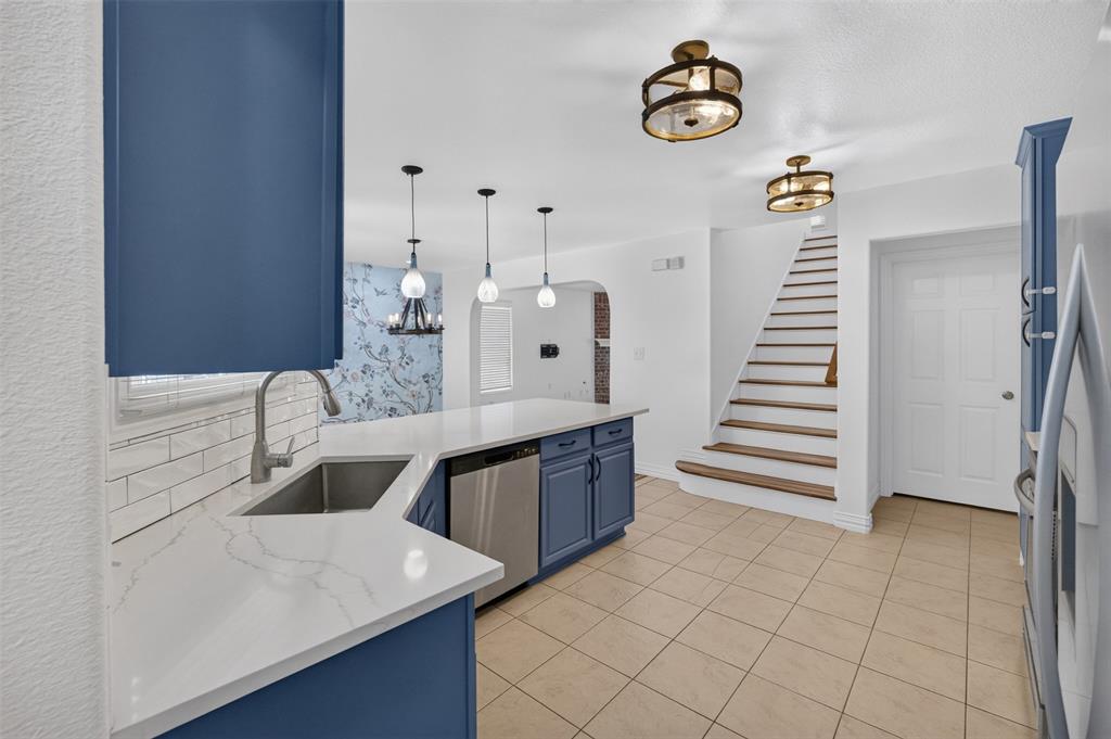 2205 College Avenue Property Photo 17