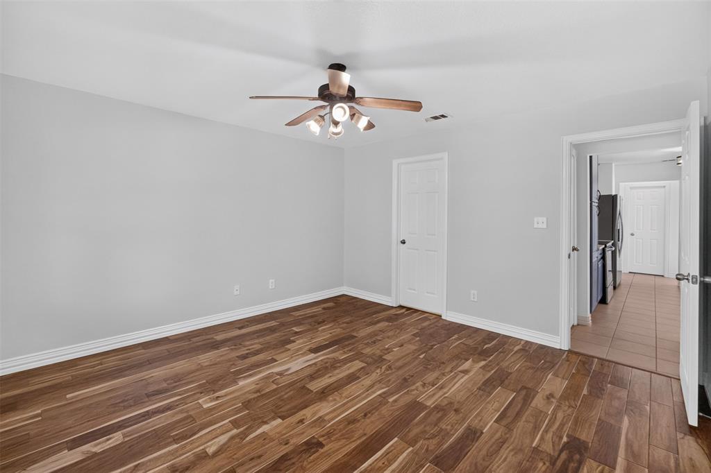 2205 College Avenue Property Photo 20