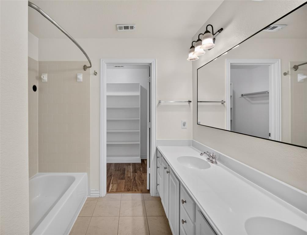 2205 College Avenue Property Photo 25