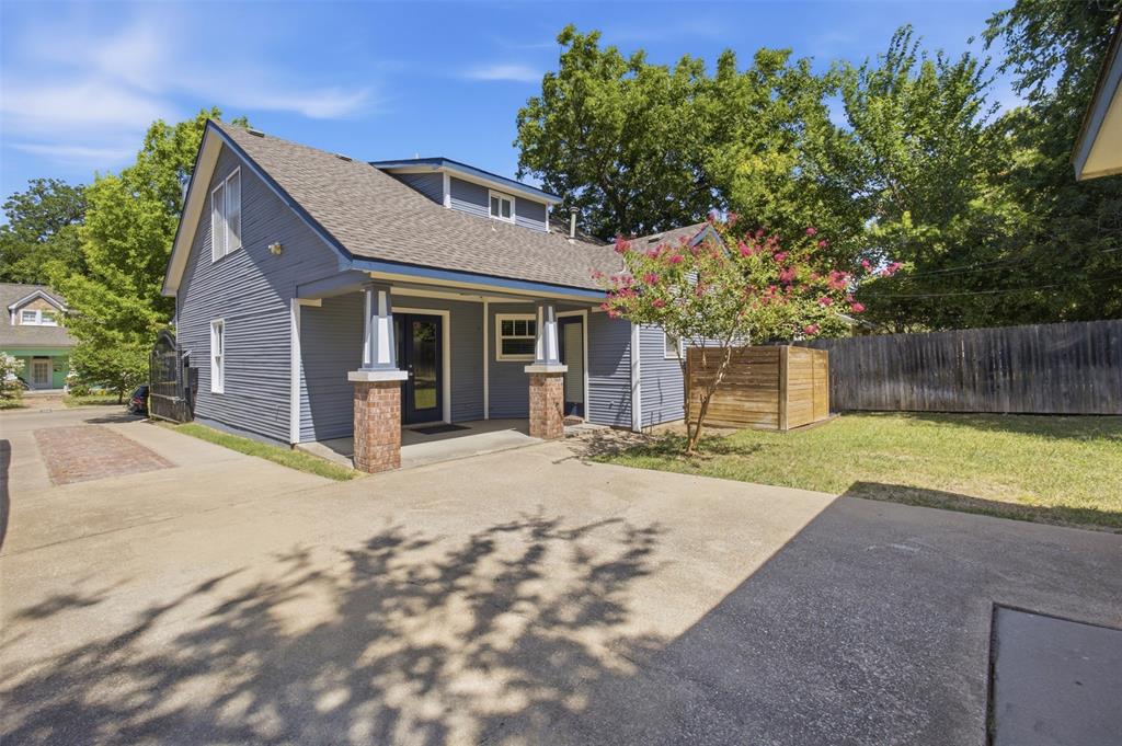 2205 College Avenue Property Photo 37
