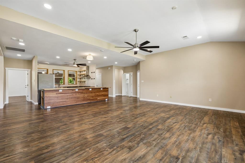 2412 Chickering Road Property Photo 9