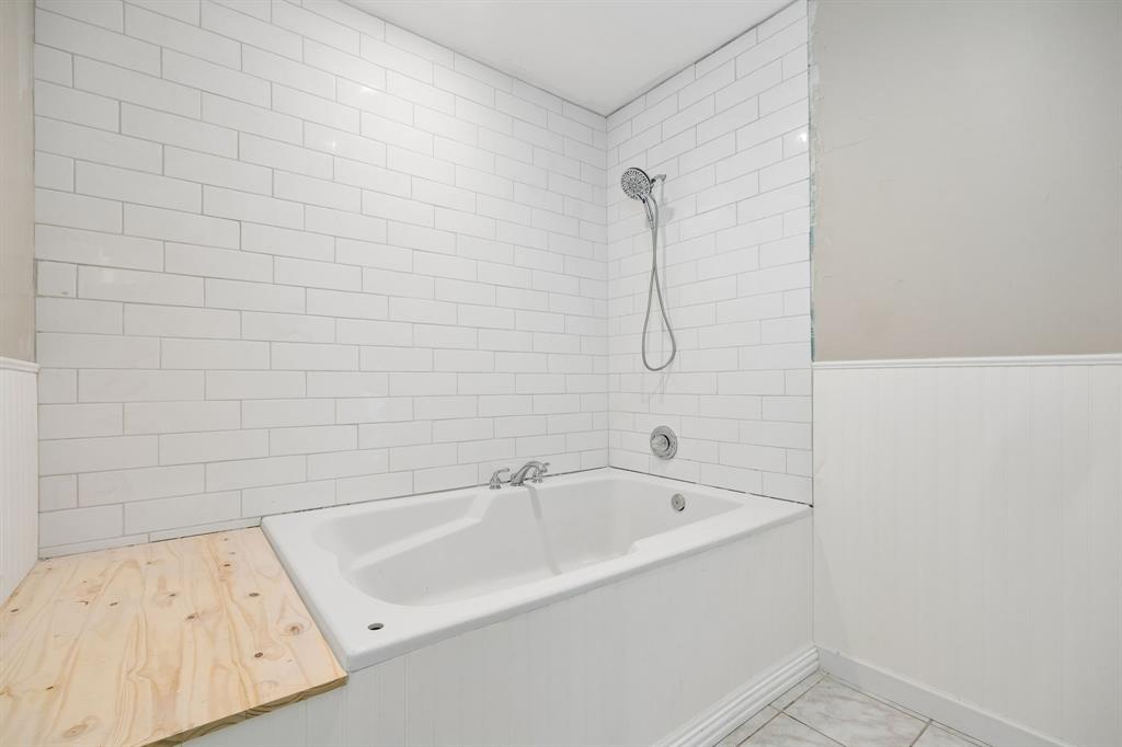 2412 Chickering Road Property Photo 18